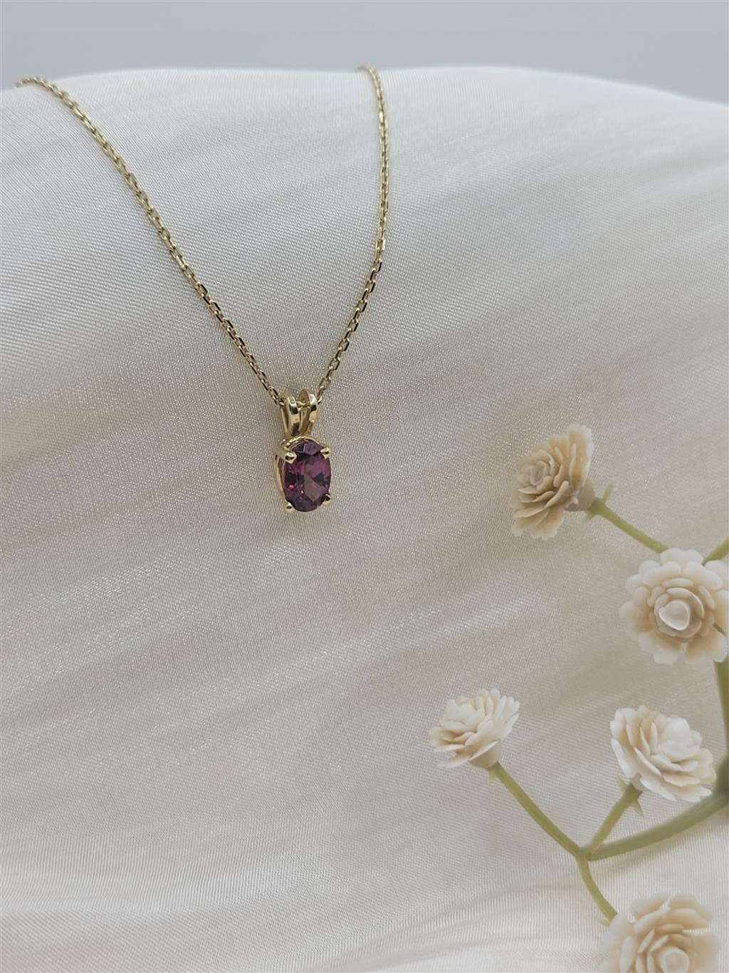 14K Yellow Gold Oval cut Garnet Gemstone Necklace