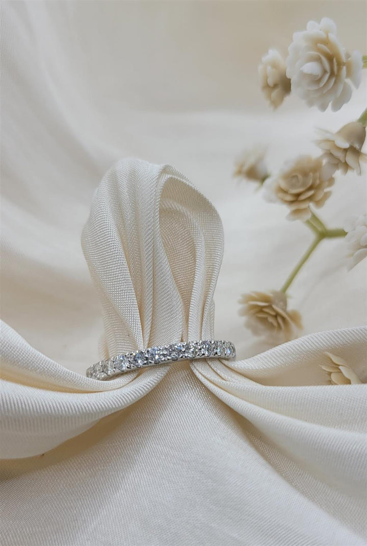 14K White Gold Diamond Wedding Band