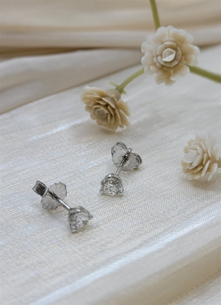 14K White Gold .50 Twt Round Diamond 3-Prong Studs