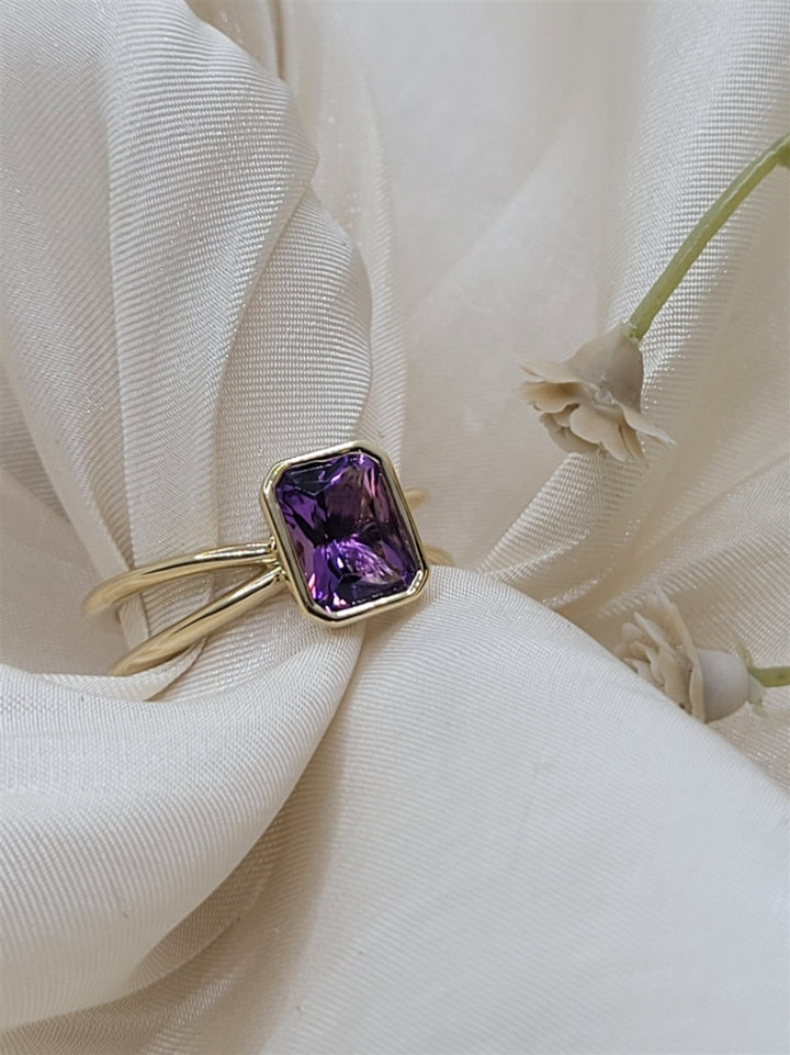 14K Yellow Gold Split Shank Bezel Set Amethyst Ring