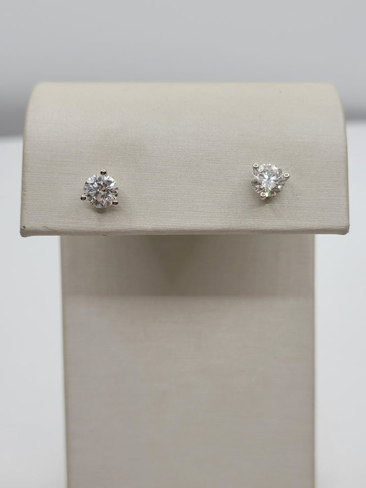 14K White Gold 1.10 Twt Round Cut Lab Grown Stud Earrings