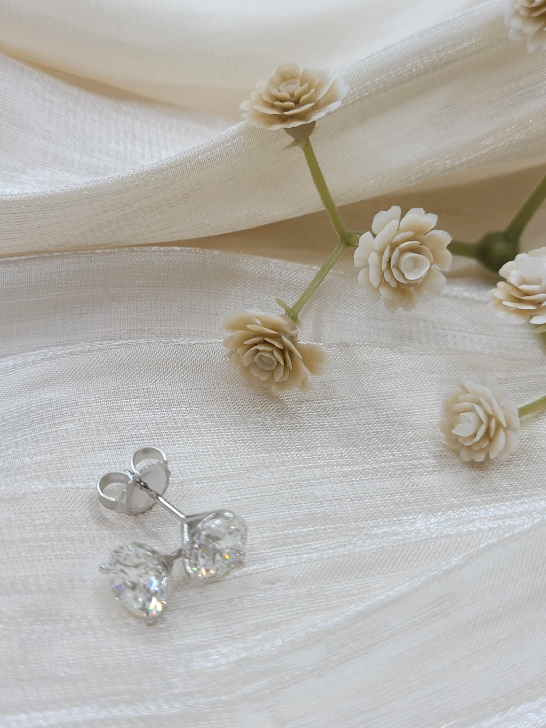 14K White Gold 2.54 Twt Round Cut Lab Grown Stud Earrings
