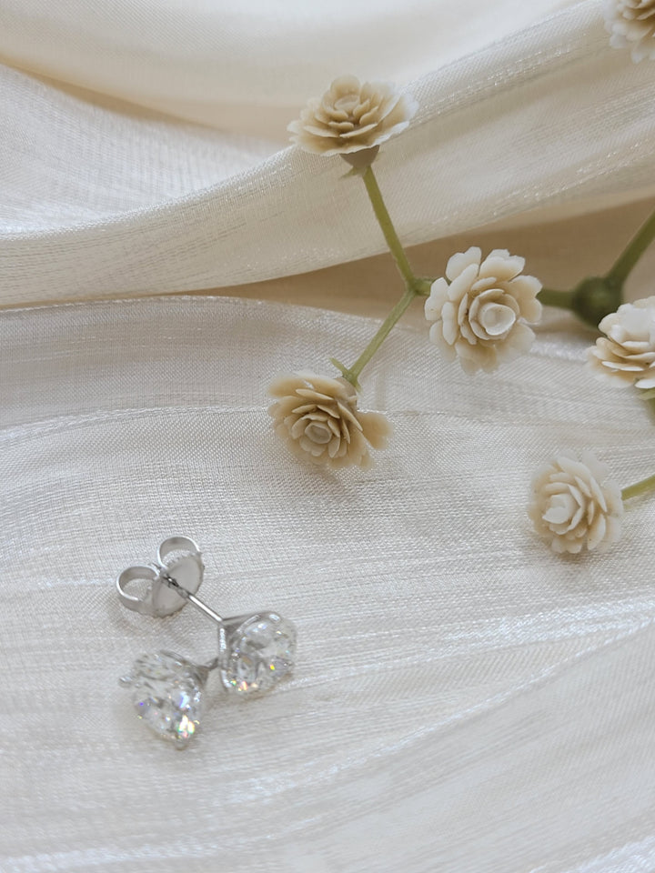 14K White Gold 2.54 Twt Round Cut Lab Grown Stud Earrings