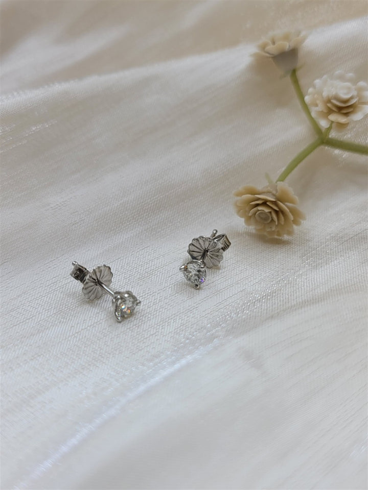 14K White Gold 0.30 Twt Round Cut Diamond Stud Earrings