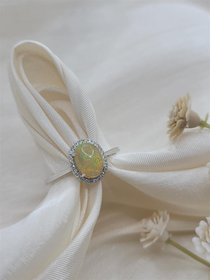 14K White Gold Fashion Opal & Diamonds Gemstone Ring