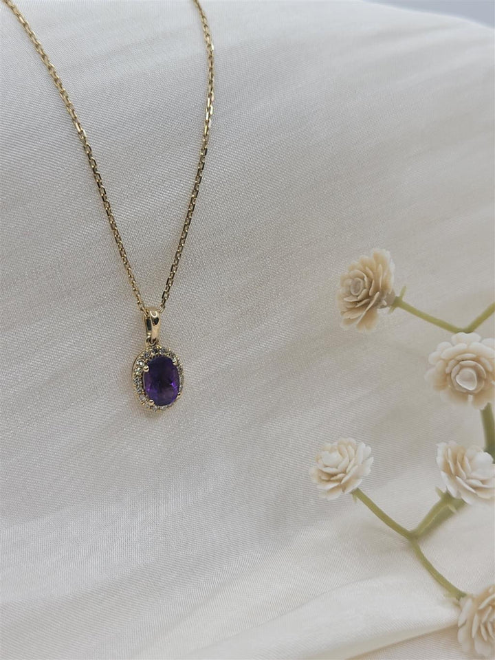 14K Yellow Gold Diamond and Oval cut Amethyst Gemstone Necklace