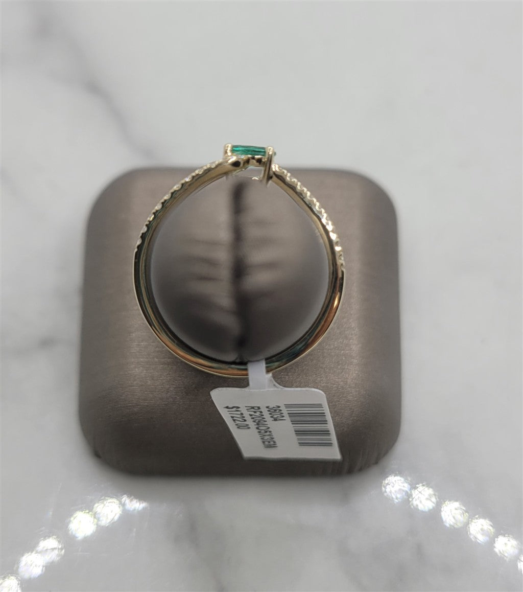 14K Yellow Gold Fashion Emerald Gemstone & Diamonds Ring