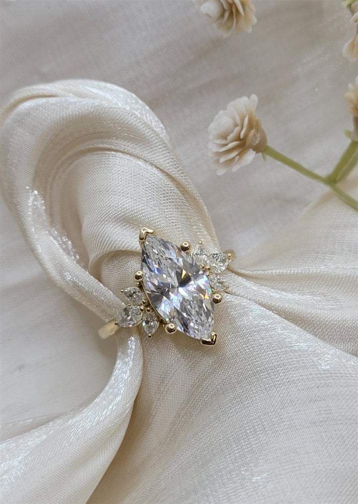 14K Yellow Gold Marquise Shape Diamond Engagement Ring Mounting