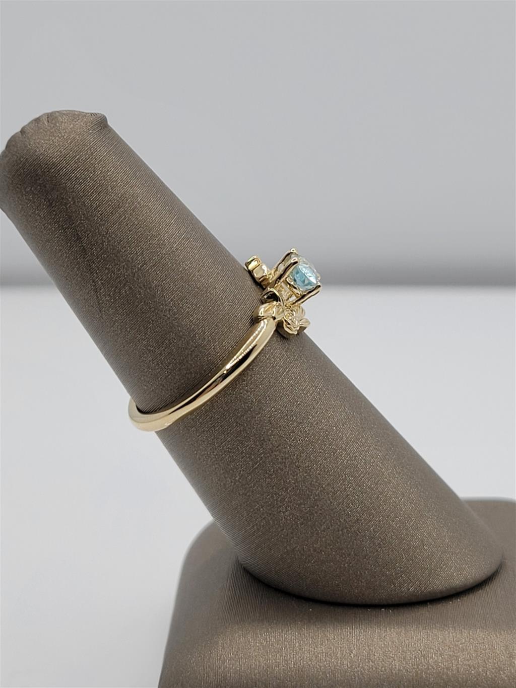 10K Yellow Gold Fashion Aquamarine Gemstone Ring