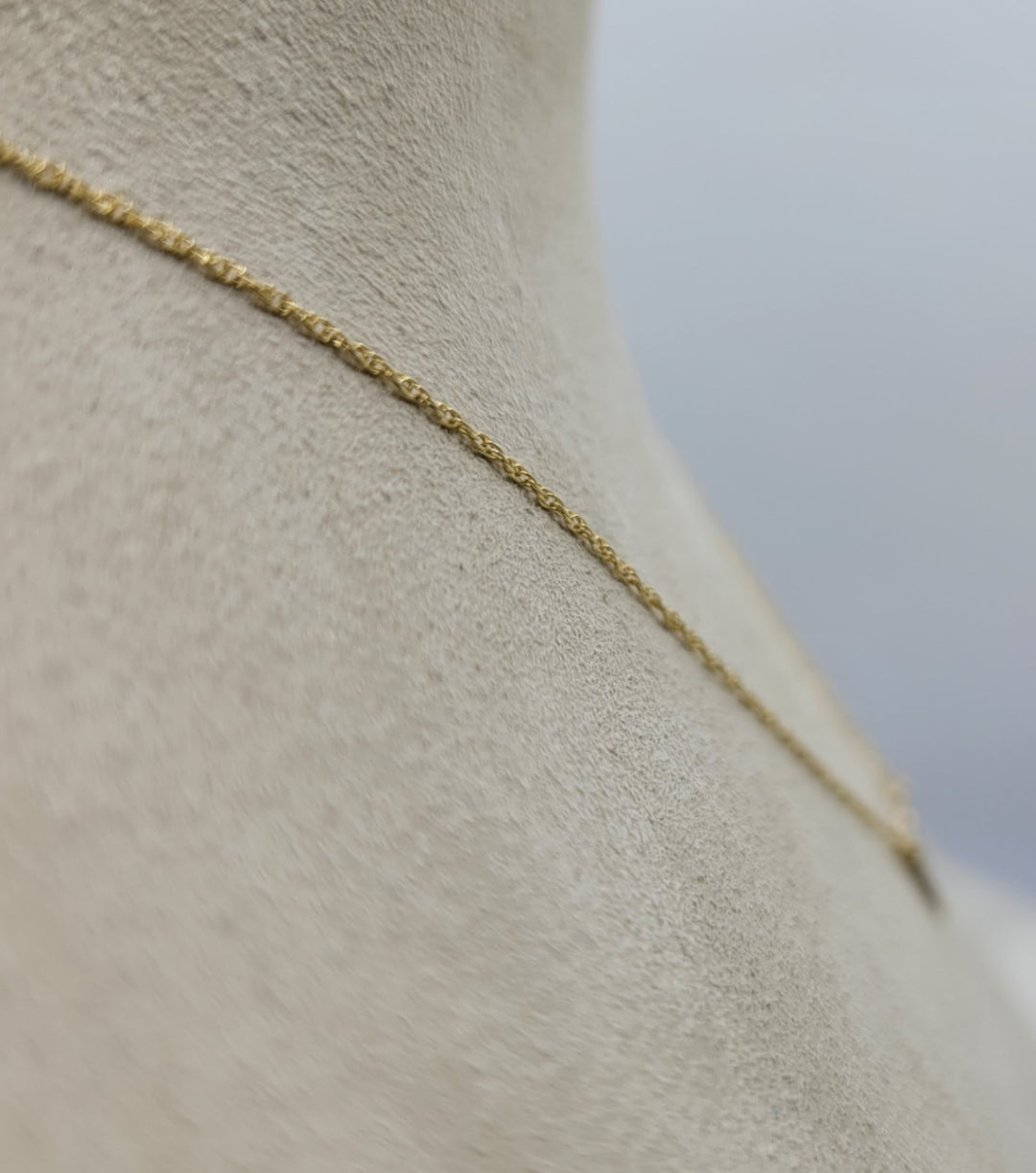 14K Yellow Gold Guitar Necklace