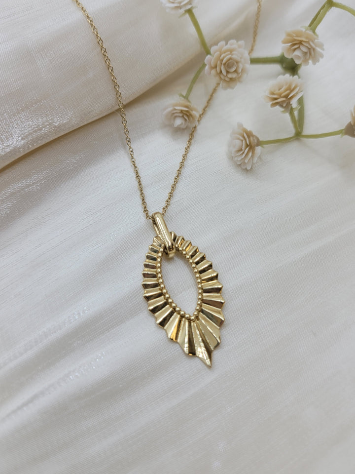 17.5" 14K Yellow Plain Gold Augmented Marquise Shape Diamond Cut Pendant Necklace
