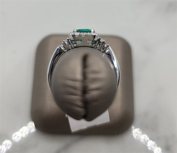 14K White Gold Antique Emerald & Diamonds Gemstone Ring