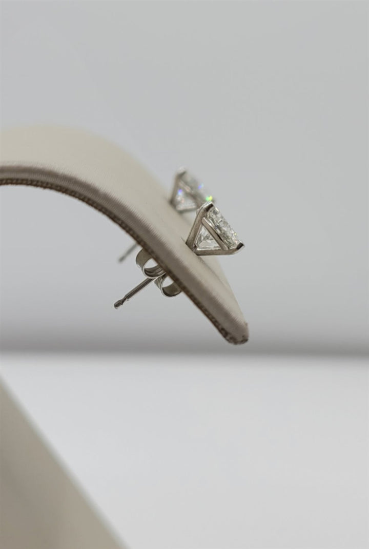 14K White Gold 3-Prong 1.09 Twt Round Diamond Studs