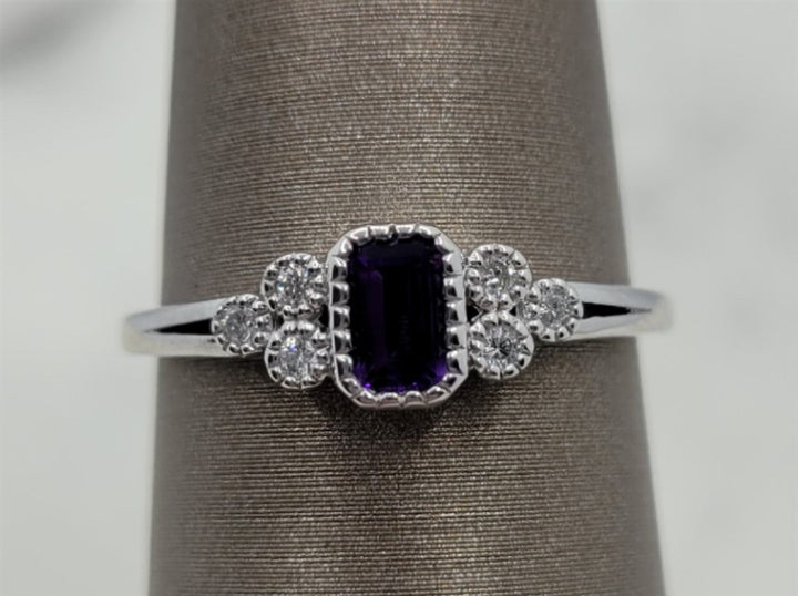 14K White Gold Fashion Amethyst & Diamonds Gemstone Ring