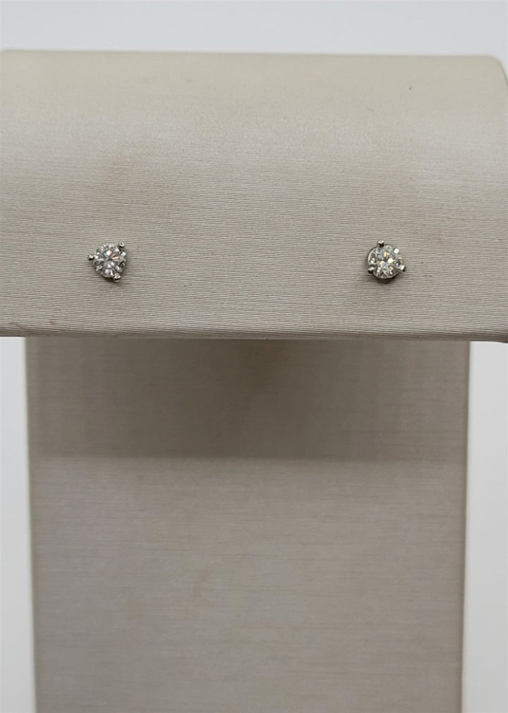 14K White Gold 0.22 Twt Round Cut Diamond Stud Earrings