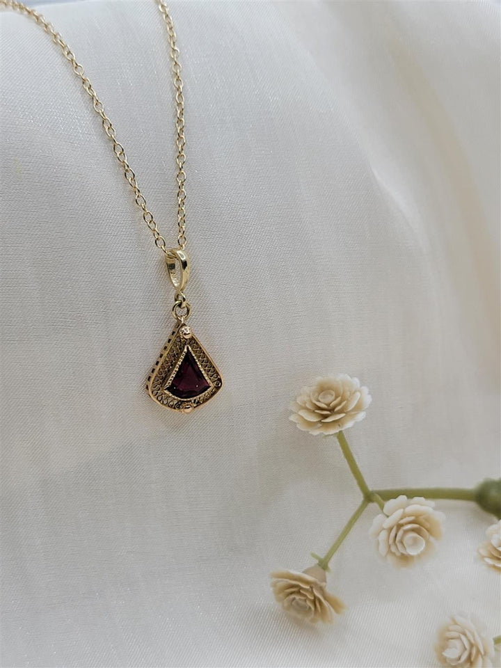 14K Yellow Gold Rhodolite Garnet Gemstone Necklace