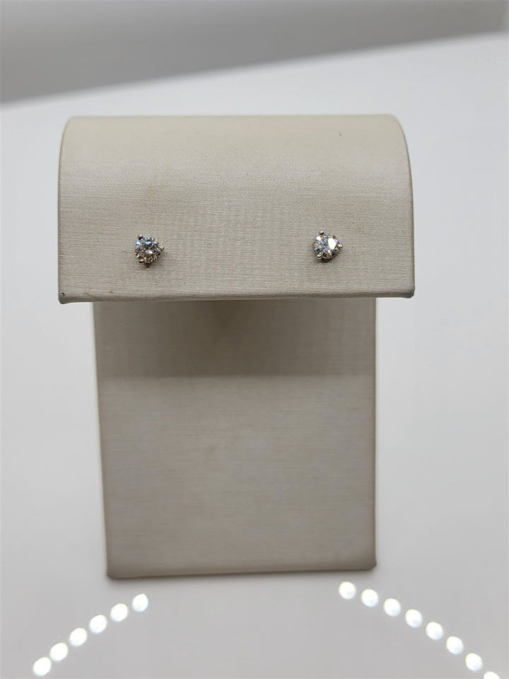 14K White Gold 0.32 Twt Round Cut Diamond Stud Earrings