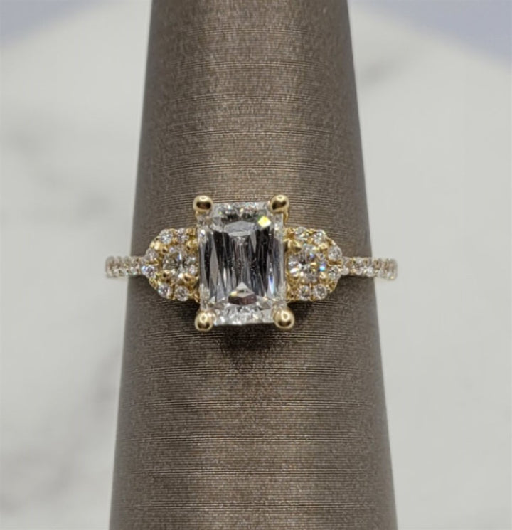14K Yellow Gold Engagement Diamond Engagement Ring