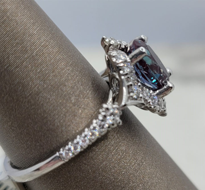 14K White Gold Antique Alexandrite & Diamonds Gemstone Ring