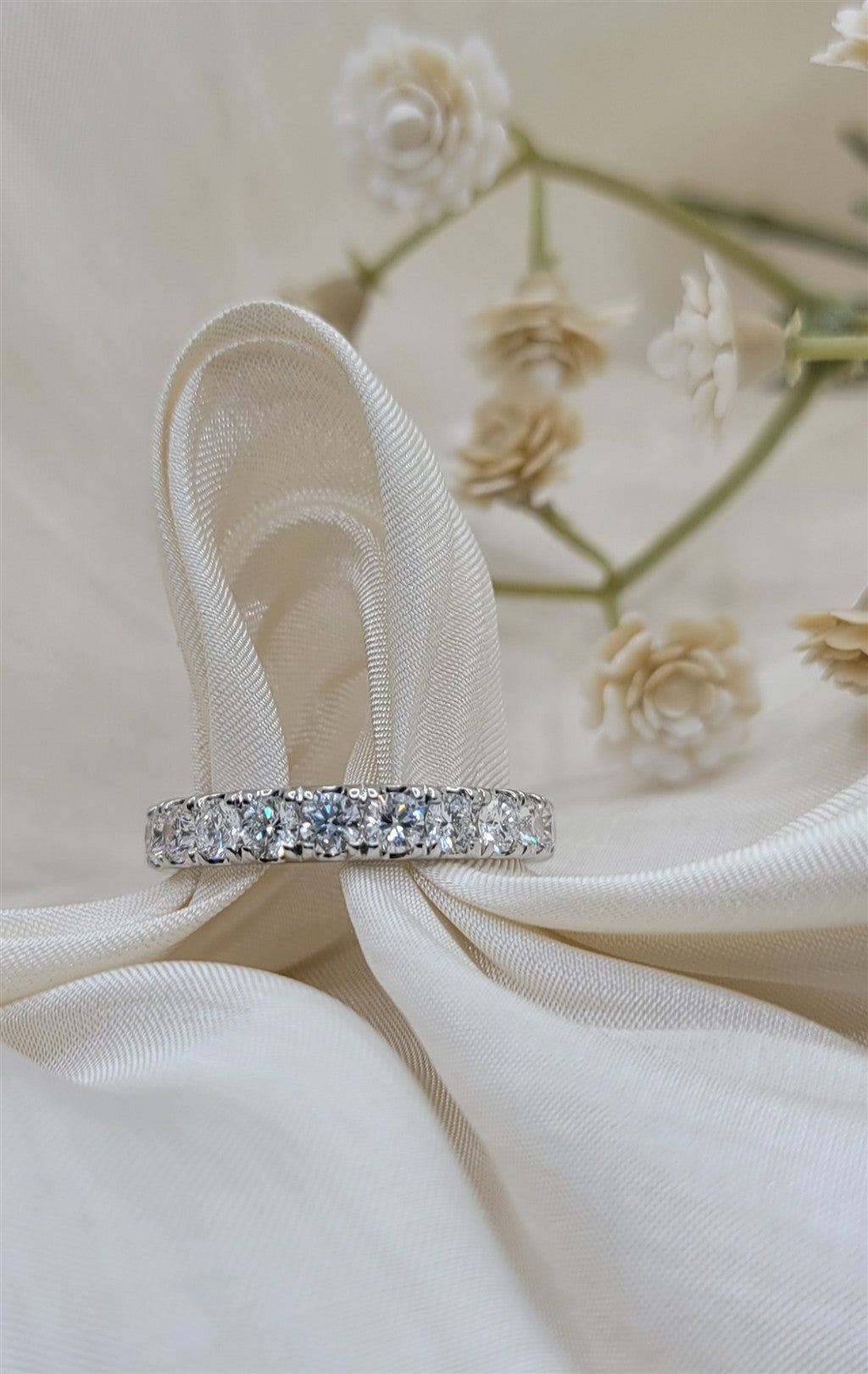 14K White Gold 1.10ctw Prong Set Diamond Wedding Ring