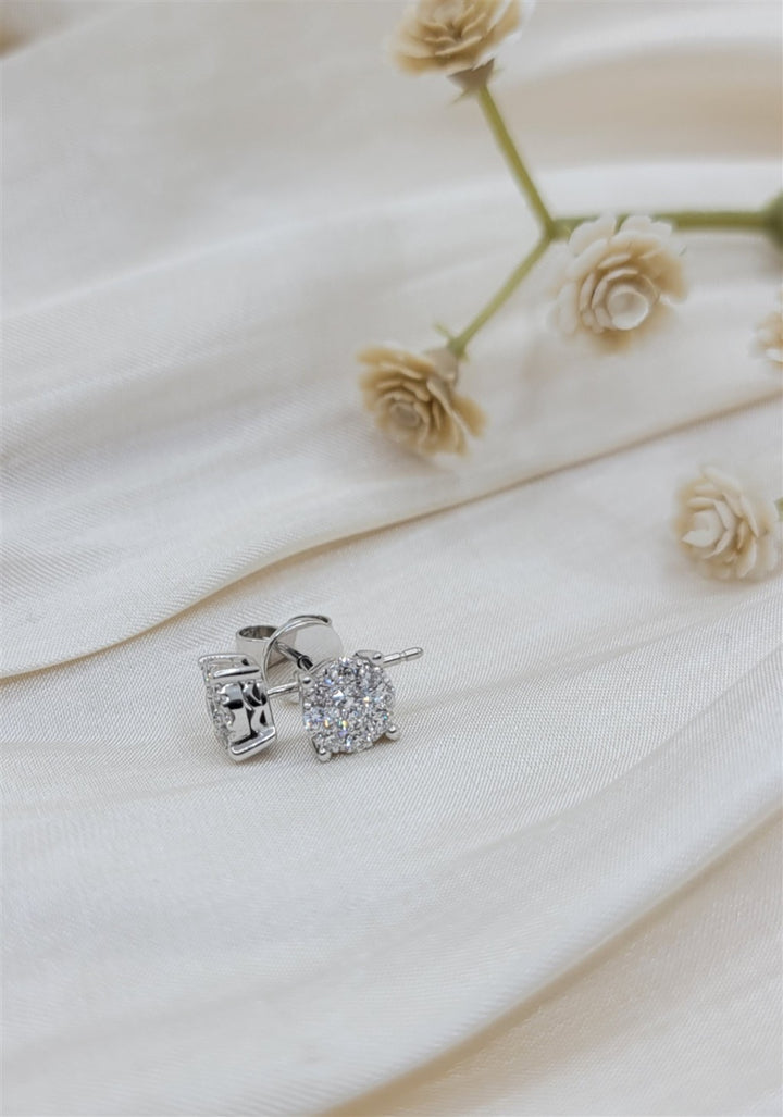 14K White Gold Diamond Cluster Fashion Earrings