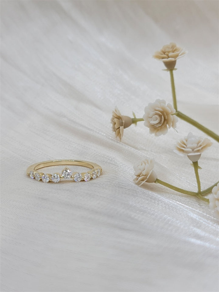 14K Yellow Gold Shared-Prong Curved Diamond Wedding Band