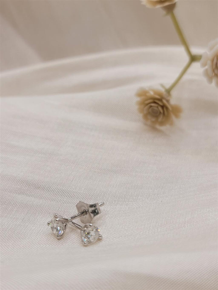 14K White Gold 0.25 Twt Round Diamond Stud Earrings