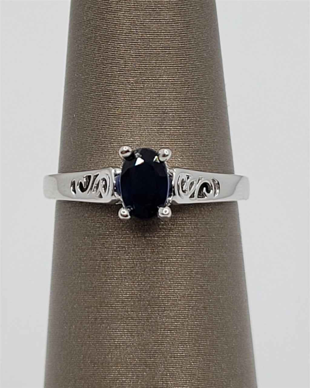 14K White Gold Filigree Sapphire Gemstone Fashion Ring