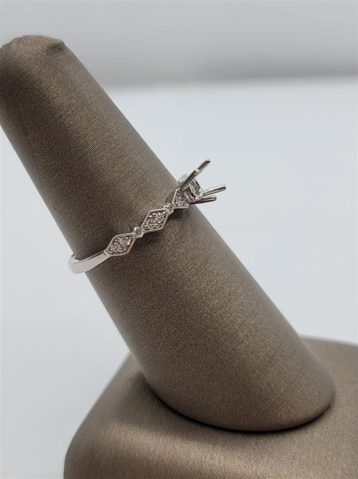 14K White Gold Diamond Engagement Ring Mounting