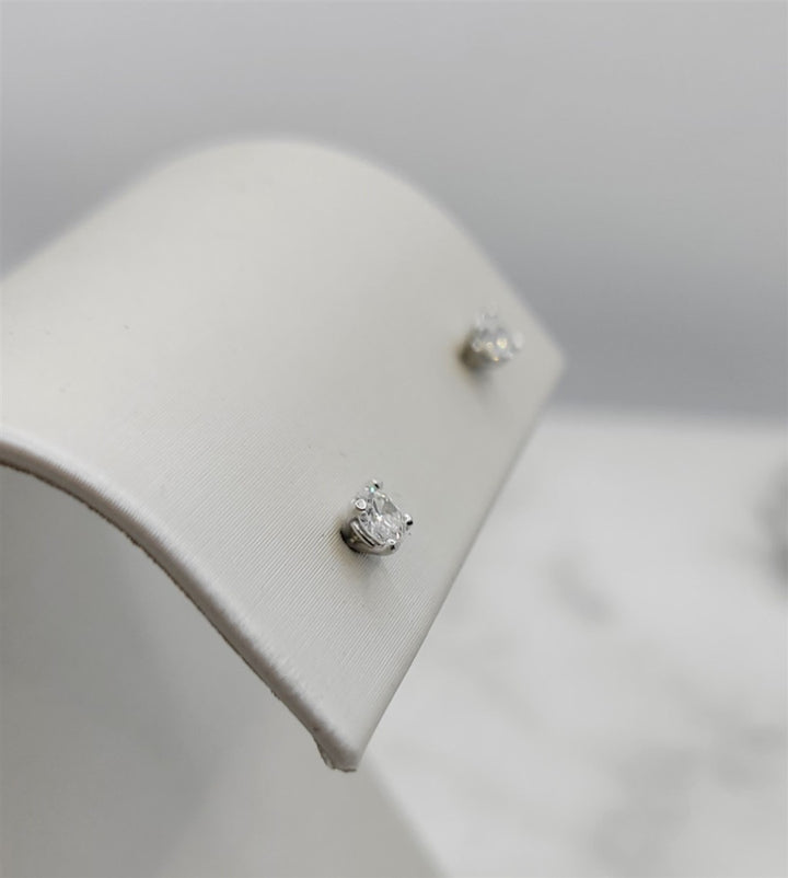 14K White Gold 0.45 ctw Round cut Diamond Stud Earrings