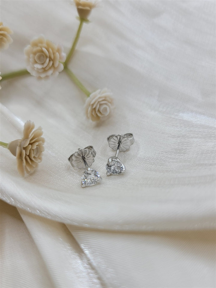 14K White Gold .50 Twt Diamond Martini Studs