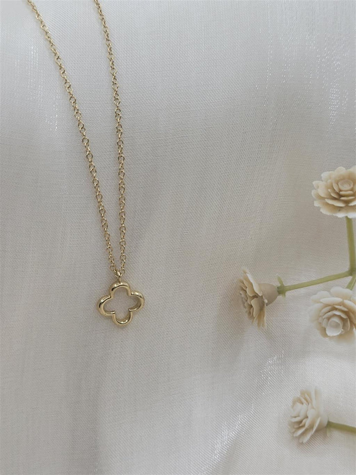 14K Yellow Gold Open Clover Necklace