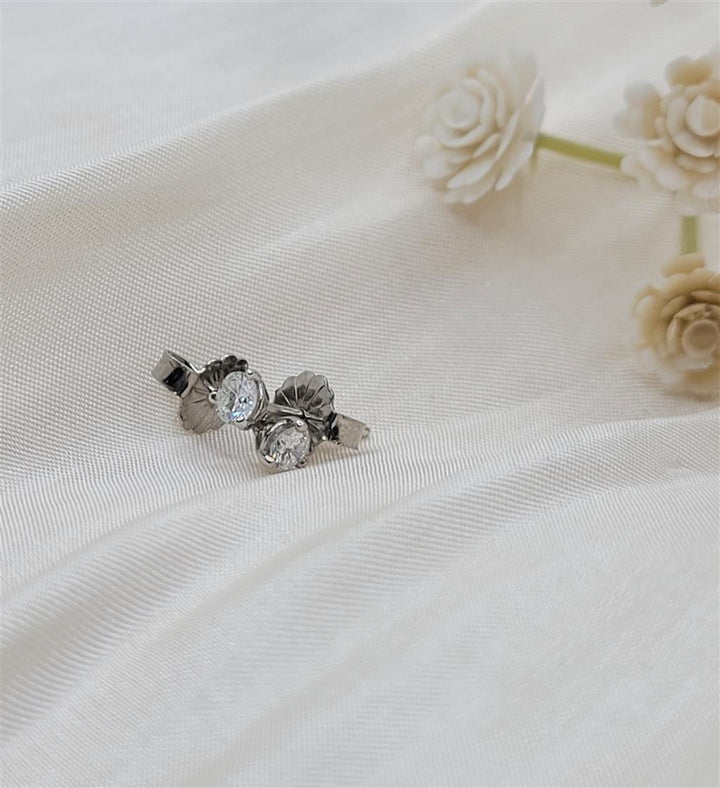 14K White Gold 0.19 Twt Round Diamond Stud Earrings