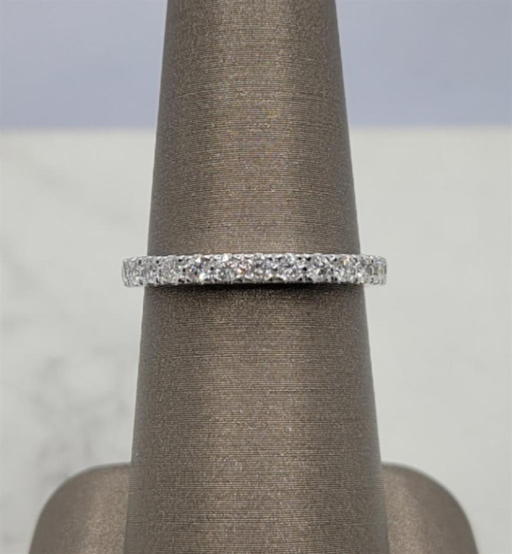 14K White Gold Diamond Wedding Band