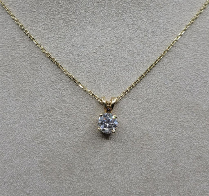 14K Yellow Gold 0.45 ctw Round cut Diamond Solitiare Necklace