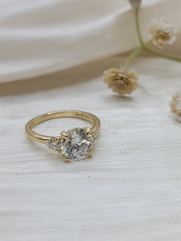 14K Yellow Gold Round Three Stone Diamond Engagement Ring Mounting