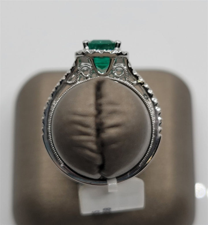 14K White Gold Fashion Emerald & Diamonds Gemstone Ring