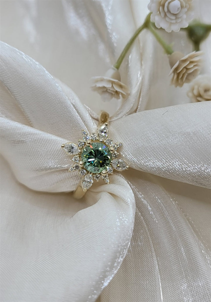 14K Yellow Gold Green & White Diamond Fashion Ring