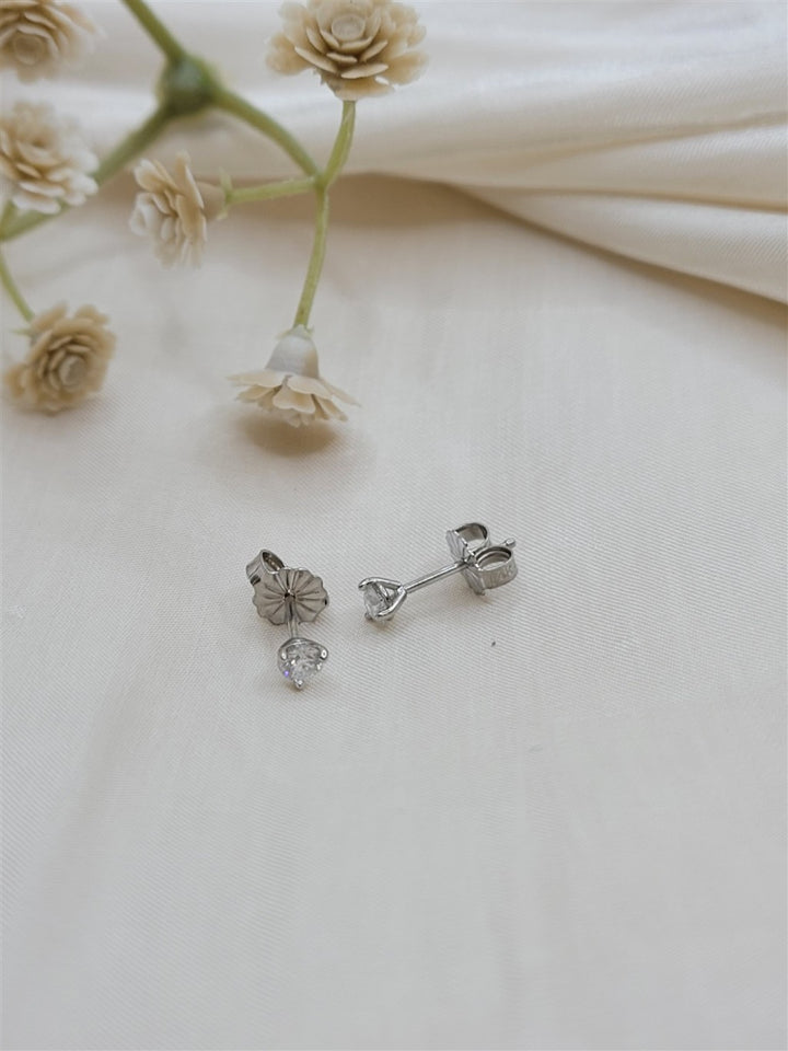 14K White Gold 0.21 Twt Round Cut Diamond Stud Earrings