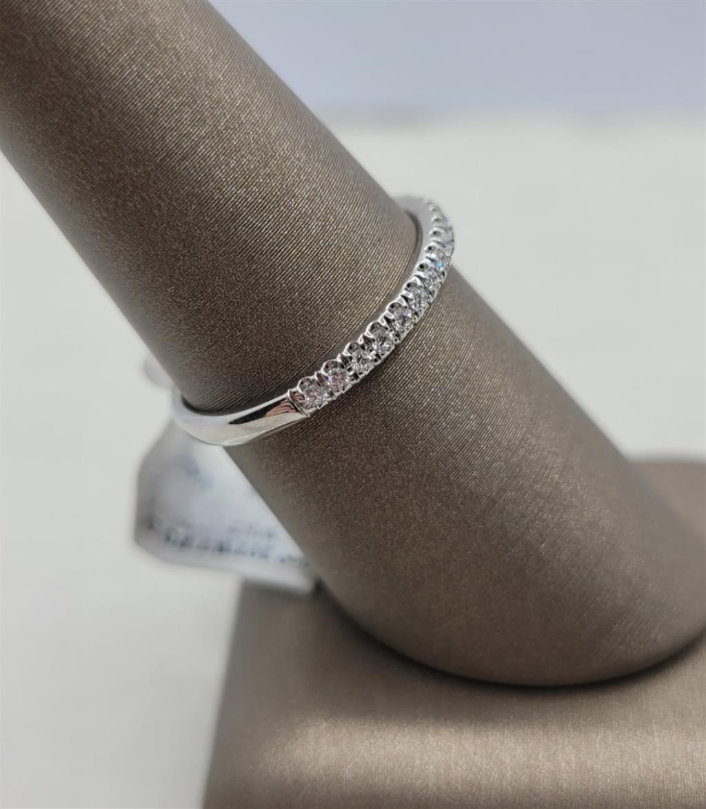 14K White Gold Natural Diamond Wedding Band