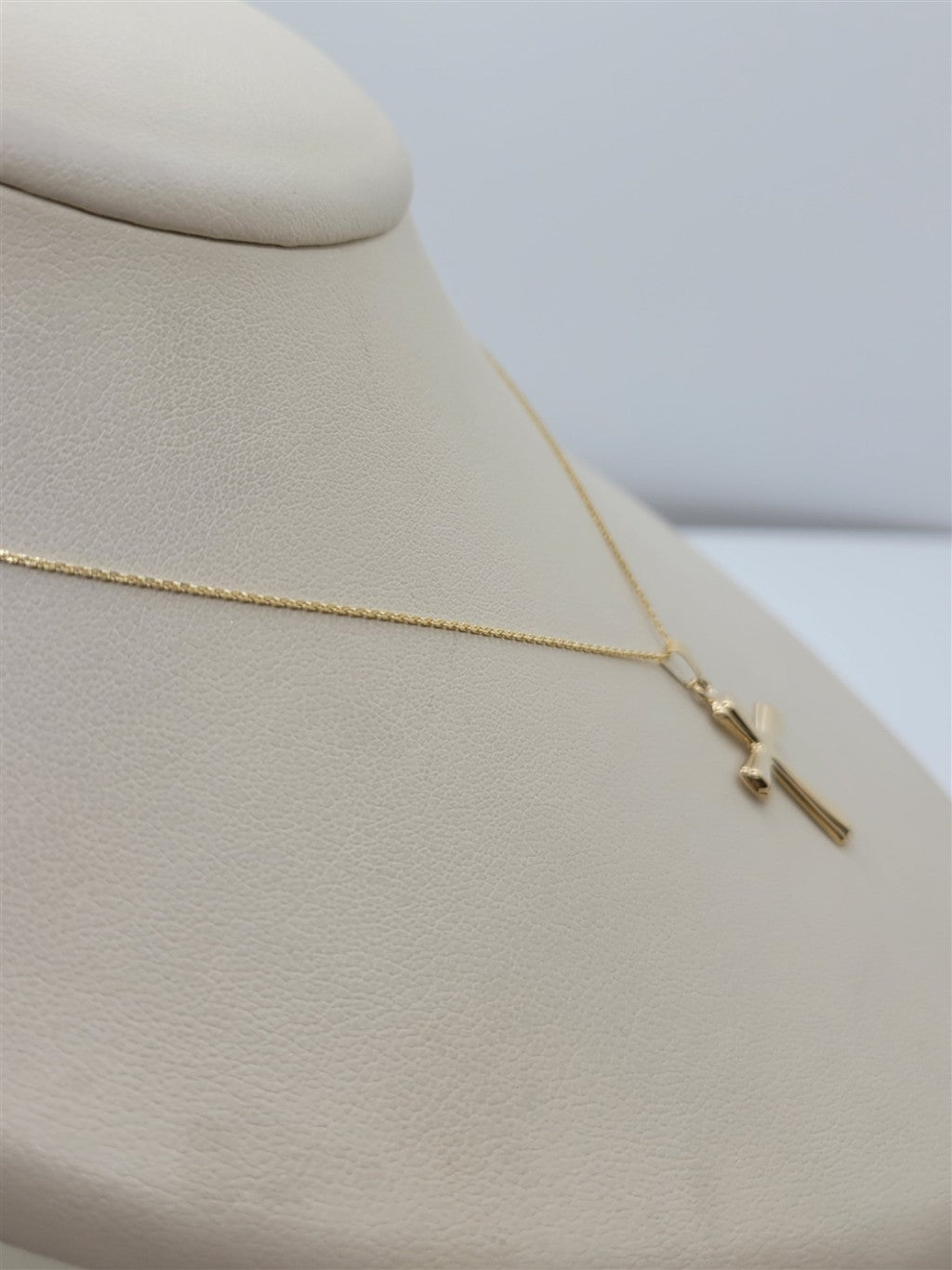 18" 10K Yellow Gold Polished Cross Necklace