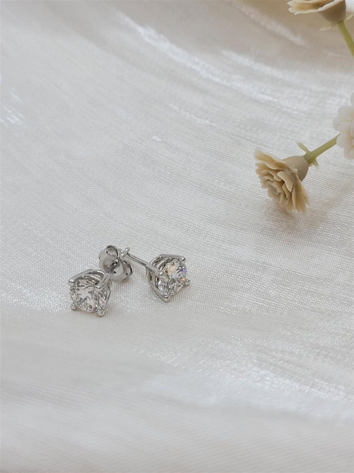 14K White Gold 1.00 Twt Round Cut Lab Grown Stud Earrings