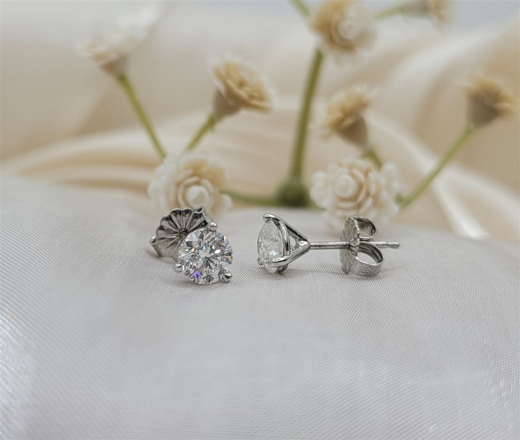 14K White Gold 1.02 Twt Round Cut Diamond Stud Earrings