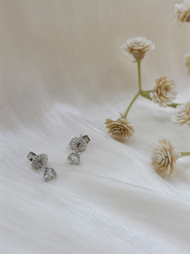 14K White Gold 0.30 Twt Round Cut Diamond Stud Earrings