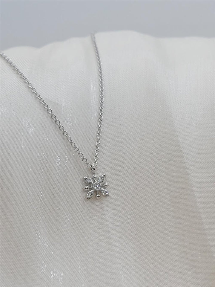 14K White Gold "Gabriel & Co." Diamond Snowflake Pendant Necklace