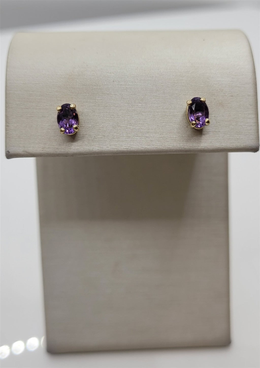 14K Yellow Gold 4-Prong Amethyst Stud Basket Friction Post Earrings