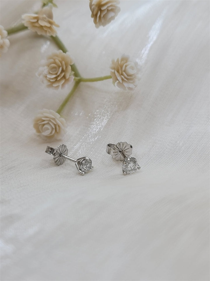 14K White Gold 0.40 Twt Round Cut Diamond Stud Earrings