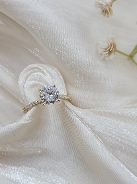 14K Yellow Gold Classic Round "Gabriel & Co" Diamond Ring Mounting