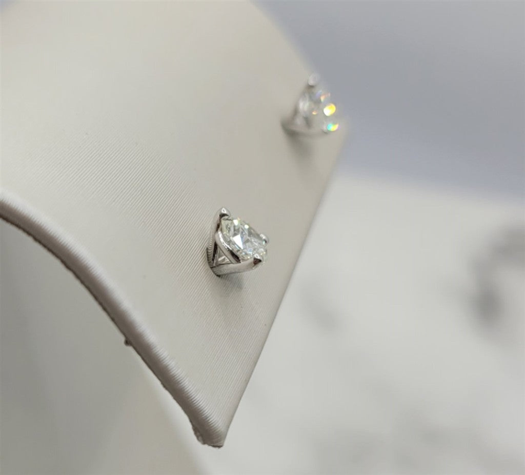 14K White Gold 0.75 Twt Round Cut Diamond Stud Earrings