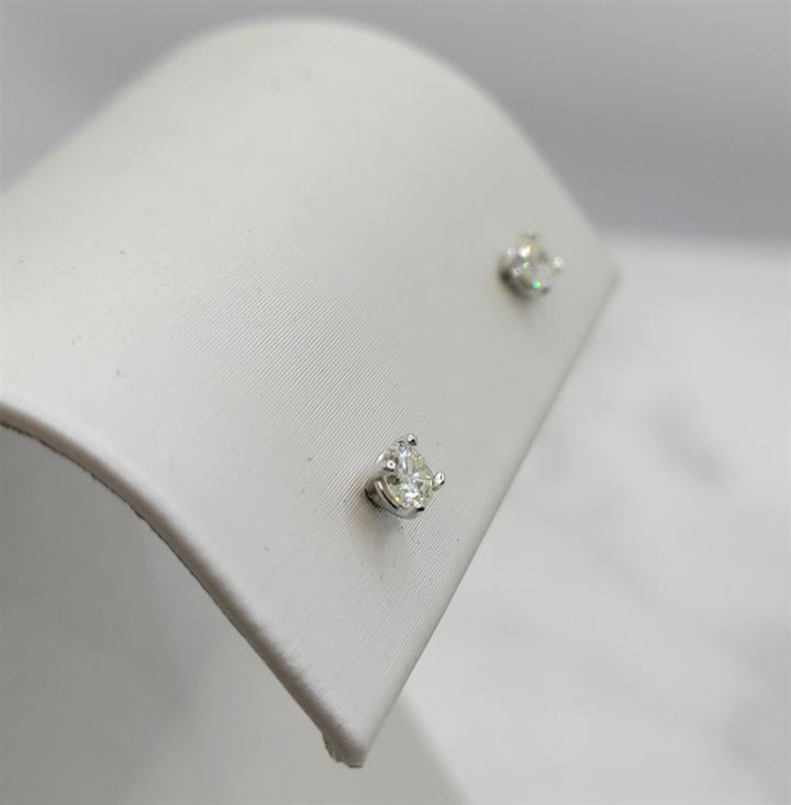 14K White Gold 0.27 ctw Round cut Diamond Stud Earrings